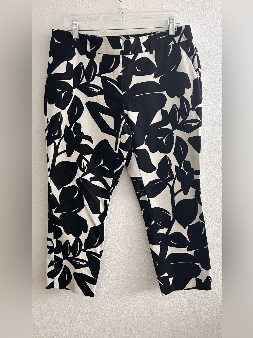 Halogen Black & White Floral Cropped Pants